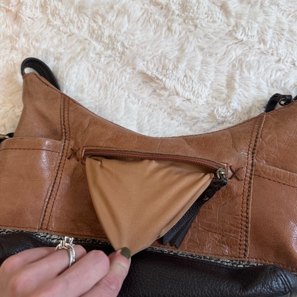 The Sak two toned Kendra leather satchel handle leather shoulder bag - Picture 12 of 12